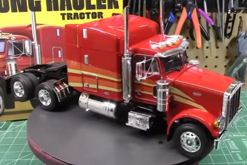 Amt Peterbilt 378 Long Hauler Semi 1:24 - Amt1169 2