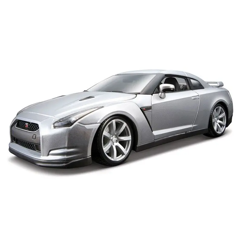Bburago 2009 Nissan Gt-R 1:18 - 12079 1