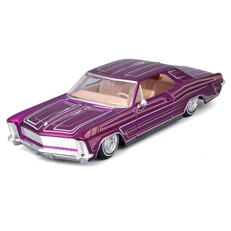 Maisto 1965 Buick Riviera Lowrider 1:26 - 32551 1